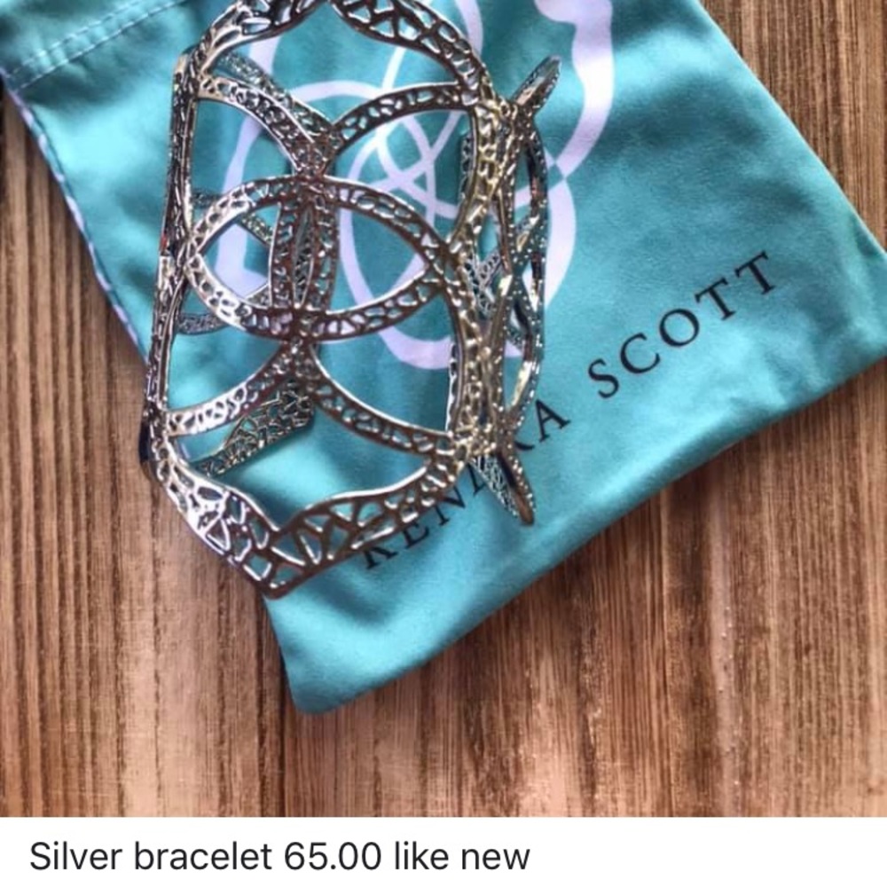 Kendra Scott bracelet